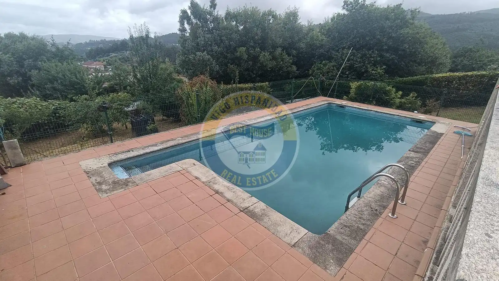 Piscina de Casa o chalet en venta en Vigo  con Calefacción, Jardín privado y Terraza