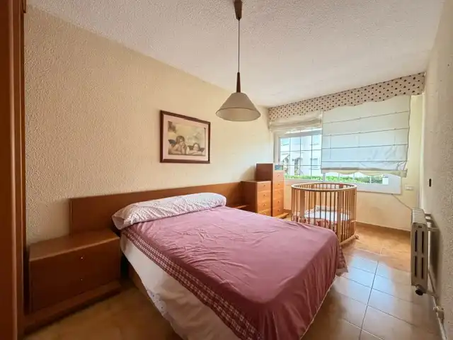 Schlafzimmer von Einfamilien-Reihenhaus zum Verkauf in Vilassar de Dalt mit Klimaanlage, Heizung und Privatgarten