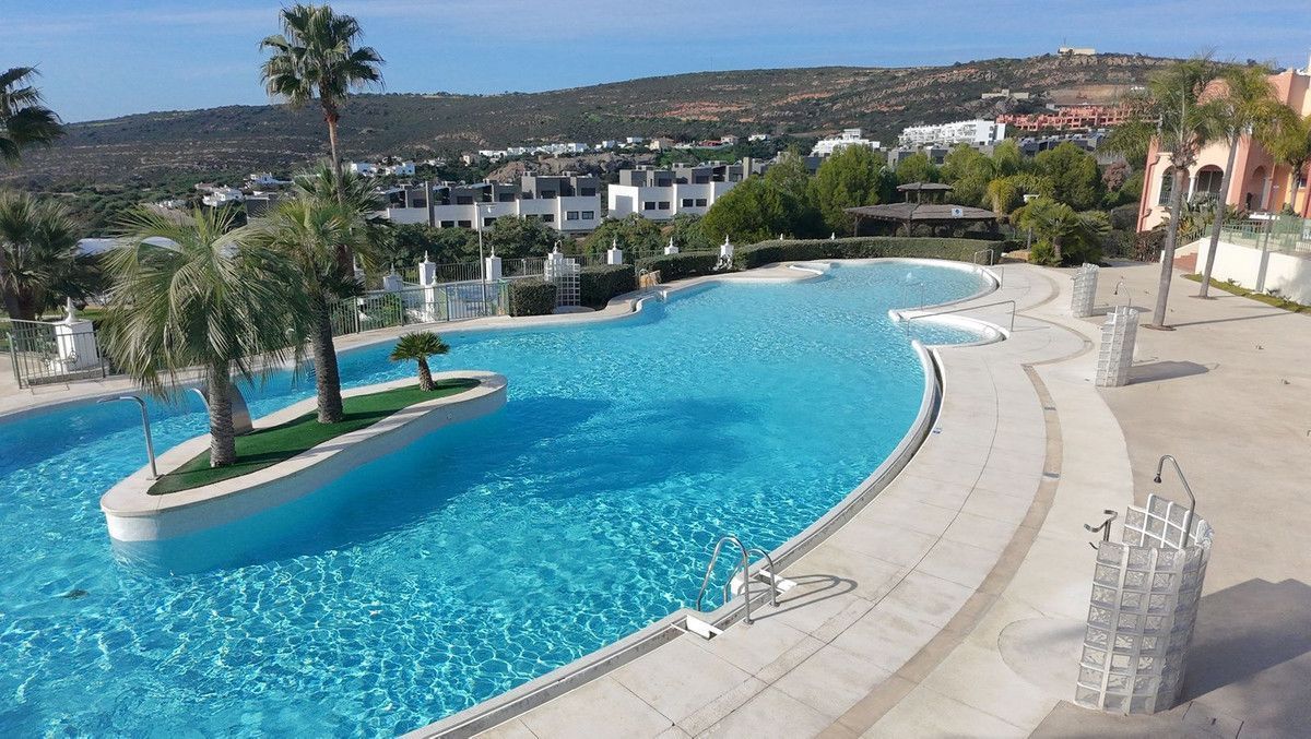 Piscina de Apartament en venda en Manilva amb Aire condicionat, Calefacció i Terrassa