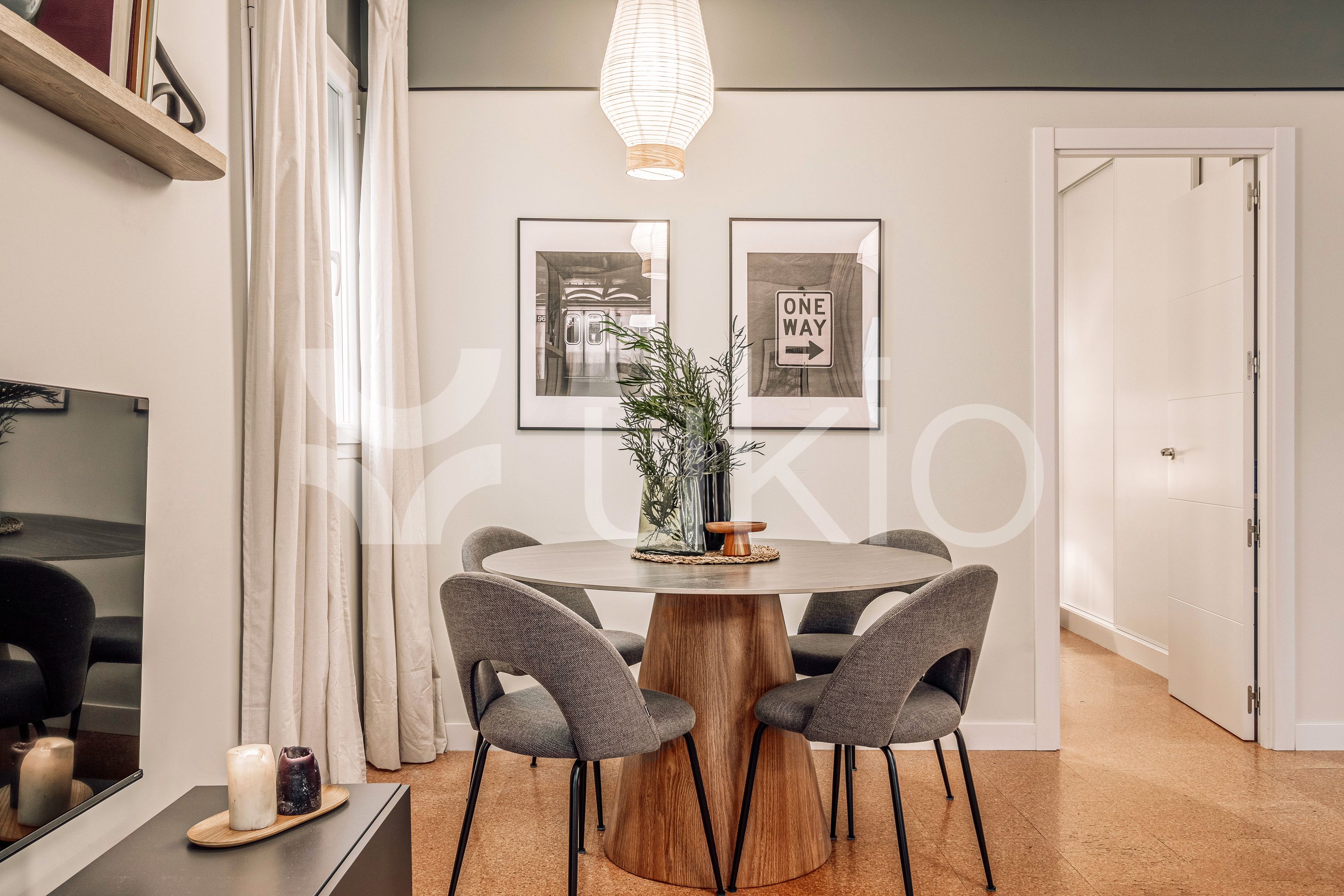 Comedor de Apartamento de alquiler en  Madrid Capital con Aire acondicionado, Calefacción y Amueblado