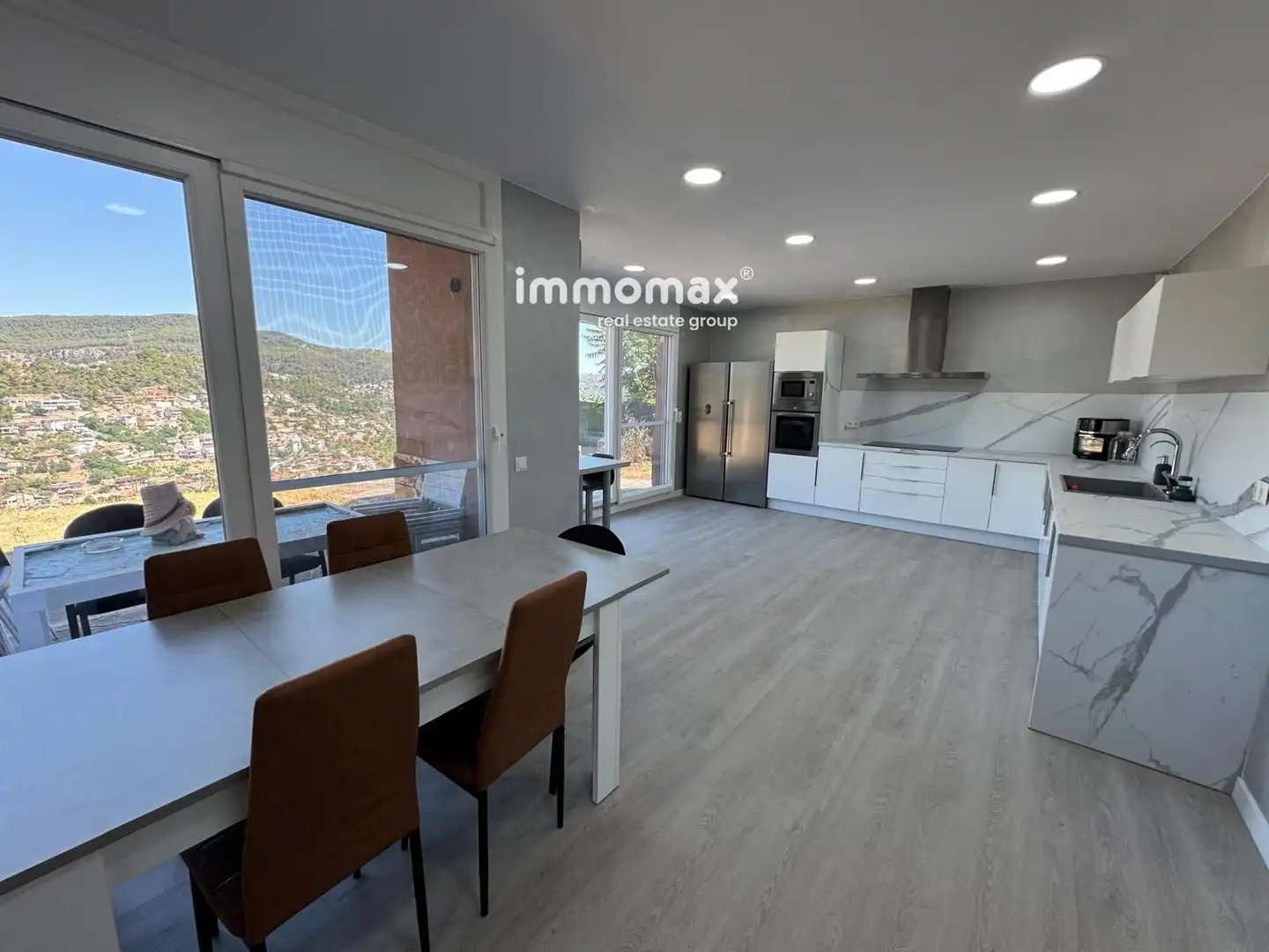 Vista exterior de Casa o chalet en venta en Vallirana con Aire acondicionado, Calefacción y Terraza