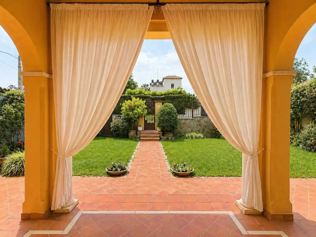 Terrassa de Casa o xalet en venda en Córdoba amb Jardí privat, Terrassa i Traster