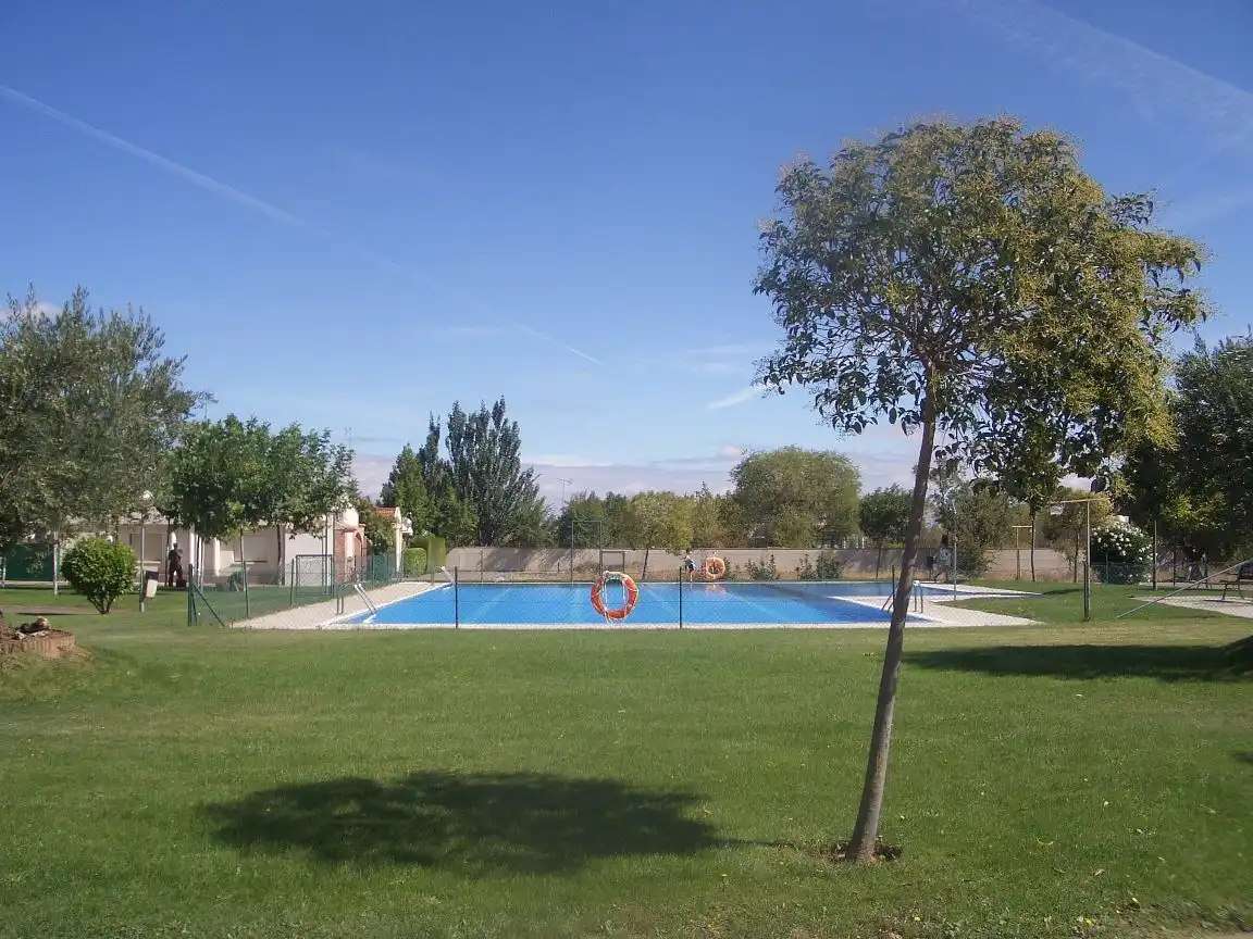 Swimming pool of Residential for sale in Nalda