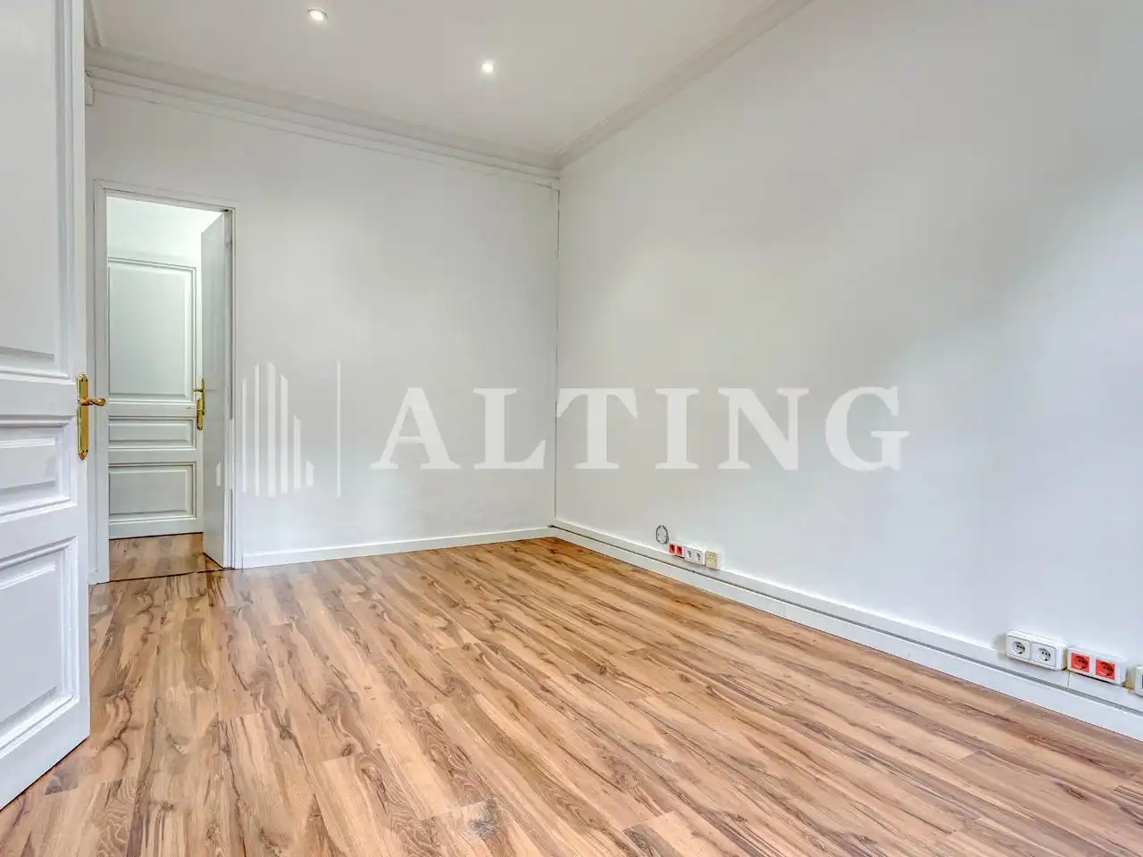 Habitación de Oficina de alquiler en Barcelona con Aire acondicionado y Calefacción