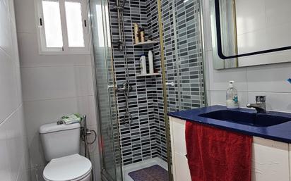 Bathroom of Flat for sale in Alfafar  with Balcony