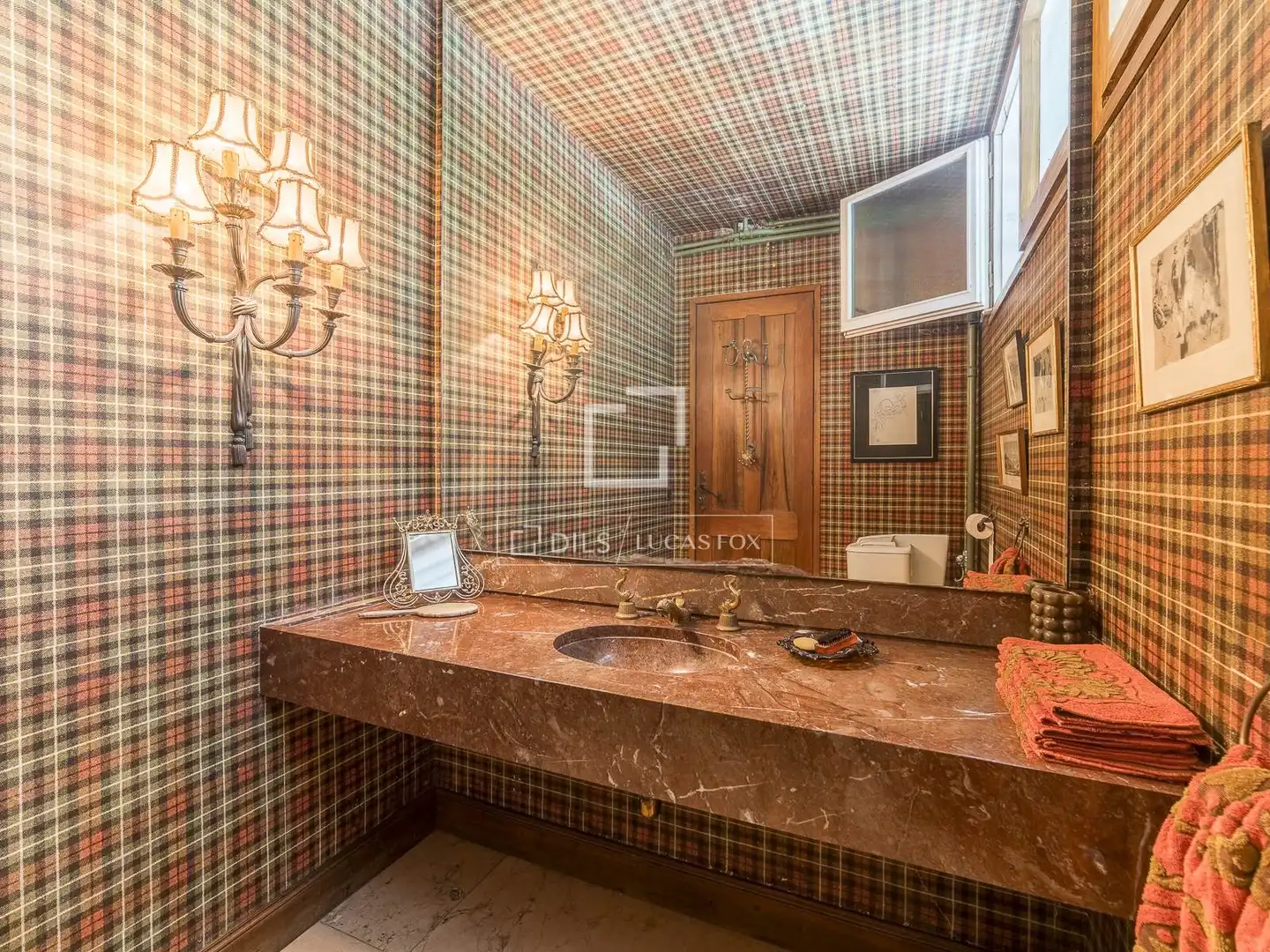 Baño de Casa o chalet en venta en Barcelona con Calefacción, Jardín privado y Trastero