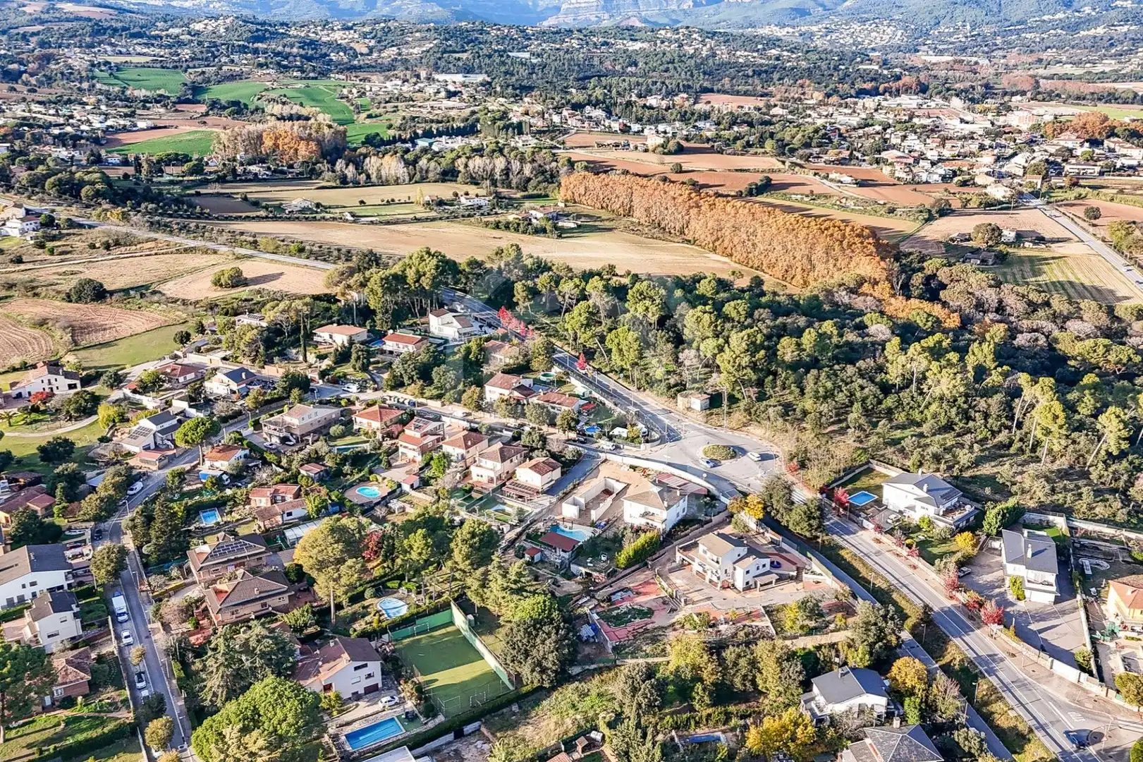 Vista exterior de Casa o chalet en venta en Lliçà d'Amunt con Jardín privado, Terraza y Piscina