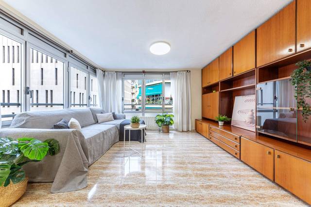 Piso en Venta en Calle MED PASCUAL PEREZ, 17 en Barrio del Centro