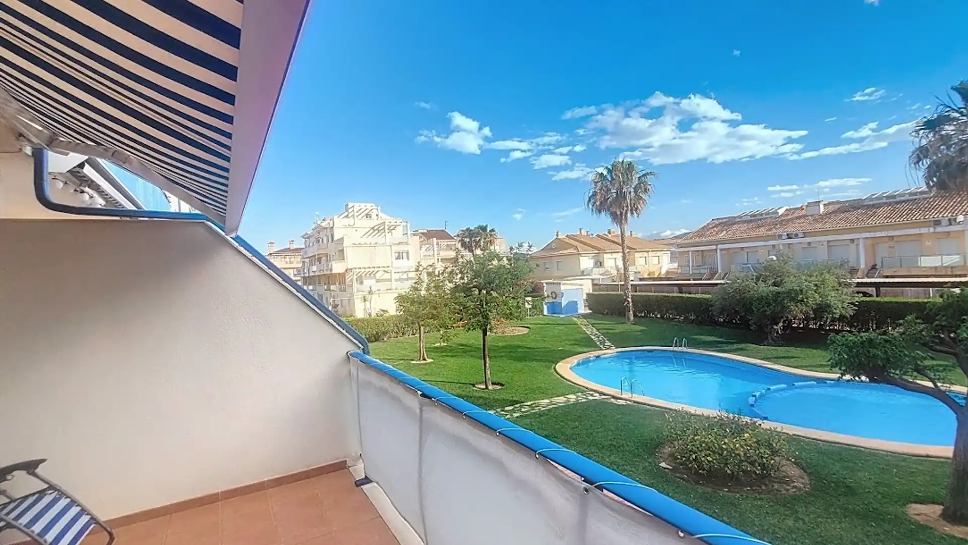 Terraza de Casa adosada en venta en Oliva con Aire acondicionado y Piscina comunitaria
