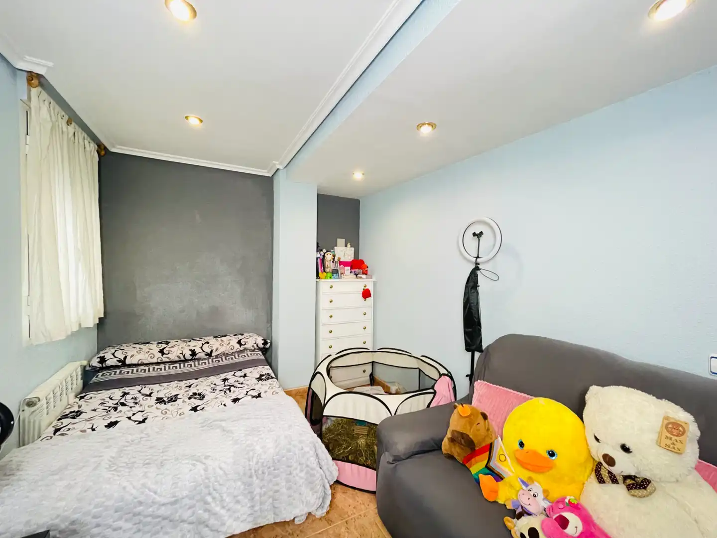 Schlafzimmer von Wohnung zum Verkauf in Zaragoza mit Klimaanlage, Möbliert und Balkon
