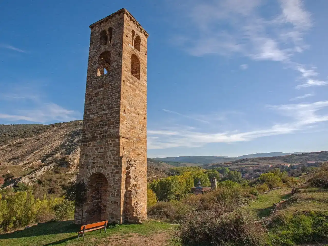 Vista exterior de Casa o xalet en venda en Villar del Río amb Jardí privat, Parquet i Moblat