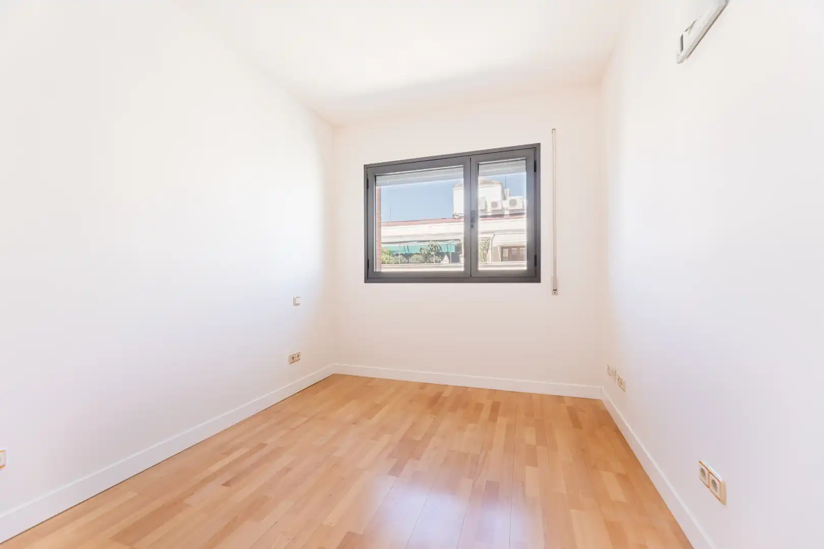 Habitación de Ático de alquiler con opción a compra en Madrid con Aire acondicionado, Calefacción y Terraza