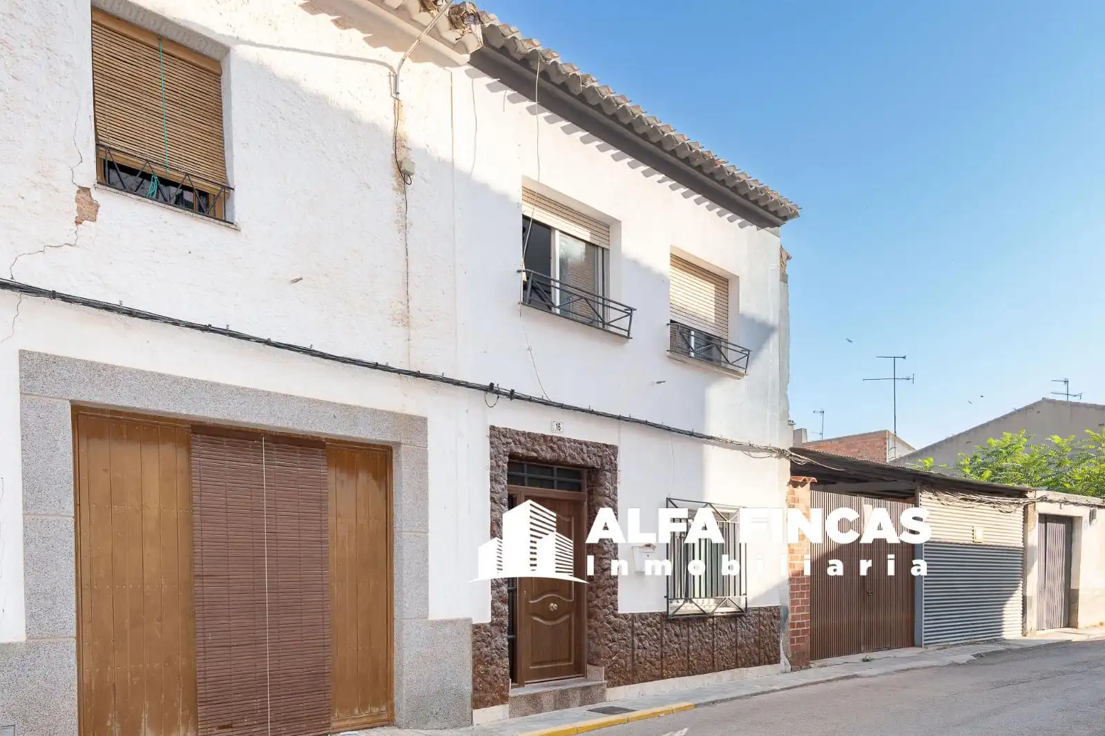 Villa mit Garten zum Verkauf in Corrihuela 16