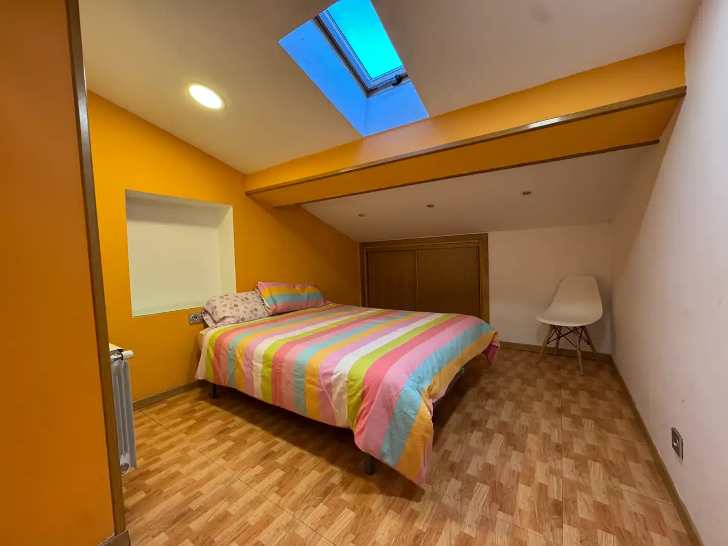 Habitación de Ático en venta en Jaca con Terraza, Trastero y Amueblado