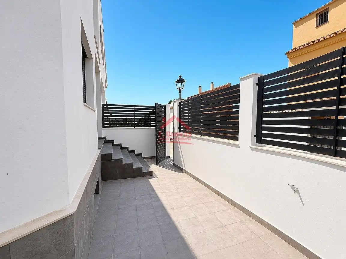 Terrassa de Casa adosada en venda en Vélez-Málaga amb Terrassa i Forn