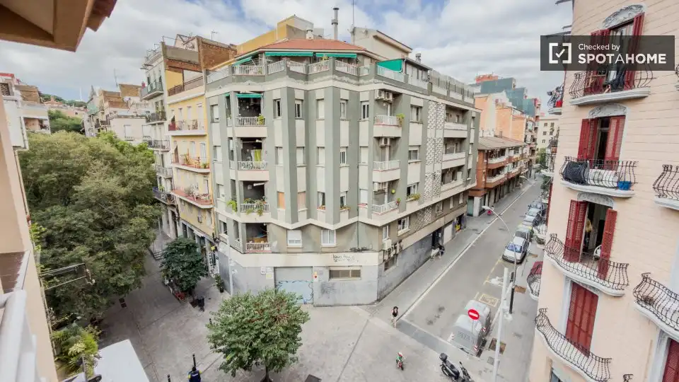 Vista exterior de Piso de alquiler en Barcelona con Aire acondicionado, Calefacción y Amueblado