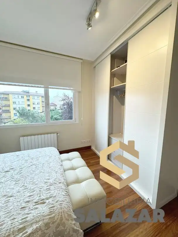 Bedroom of Flat for sale in Bilbao   with Air Conditioner, Heating and Storage room