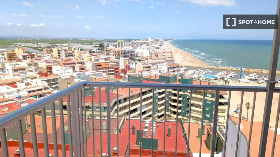 Vista exterior de Apartament per a compartir en Sueca amb Aire condicionat, Calefacció i Terrassa