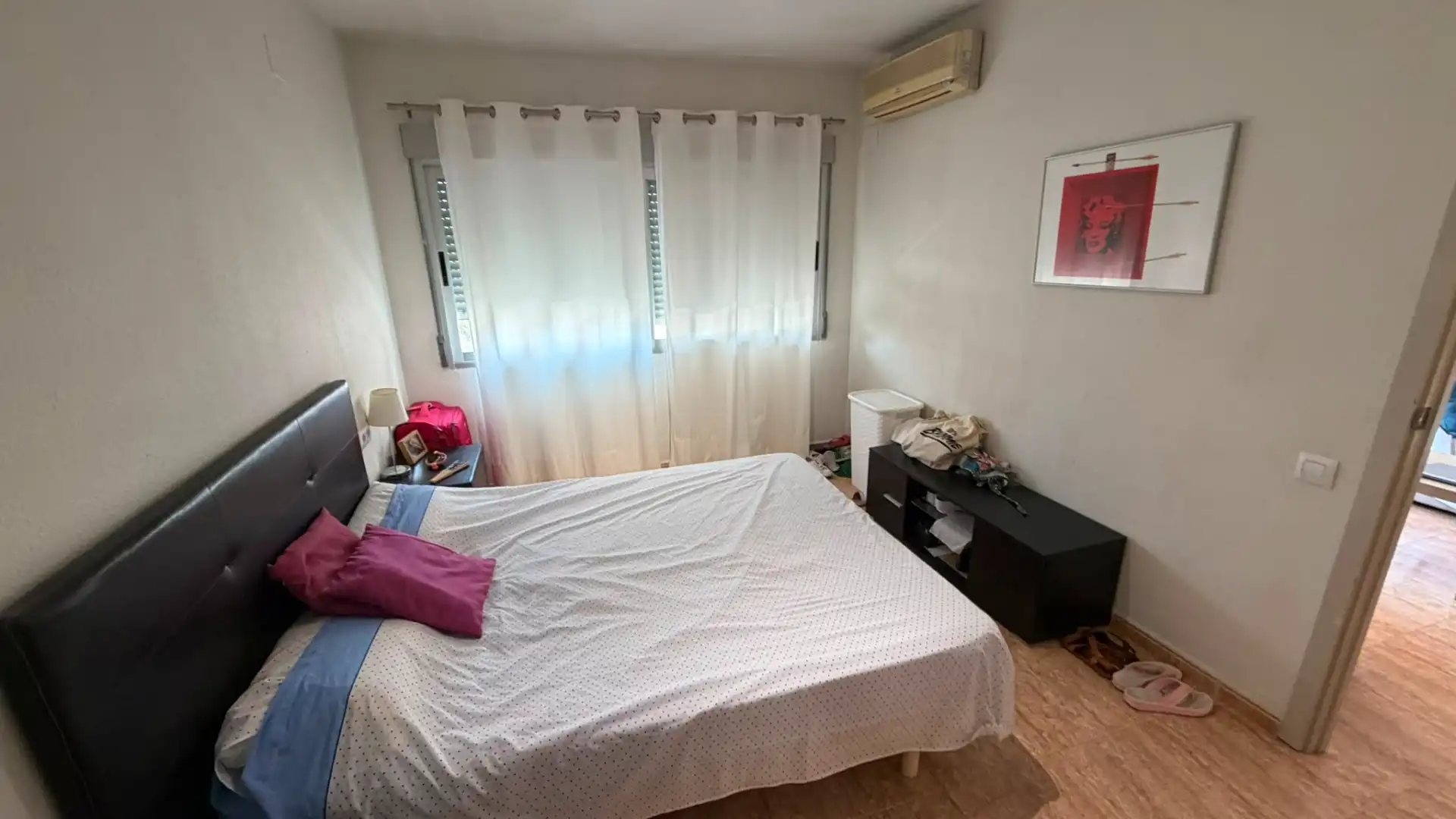 Bedroom of Flat for rent in Valencia  with Air Conditioner, Heating and Terrace