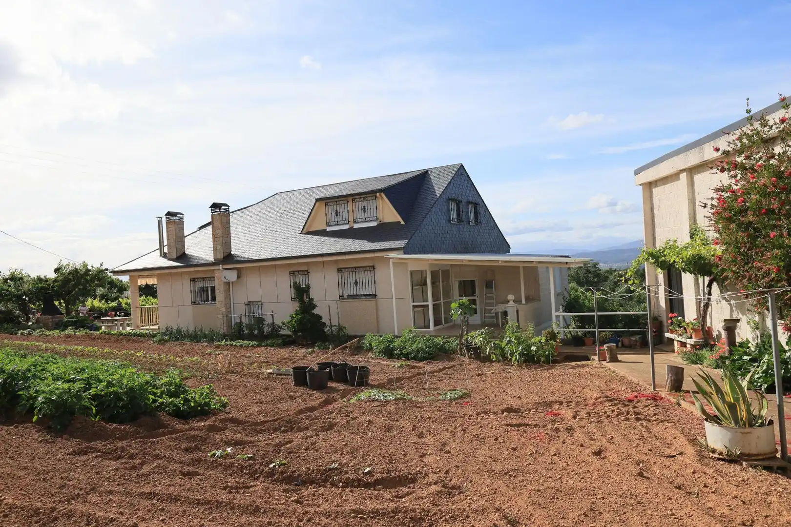 Vista exterior de Finca rústica en venta en Castropodame con Calefacción y Piscina