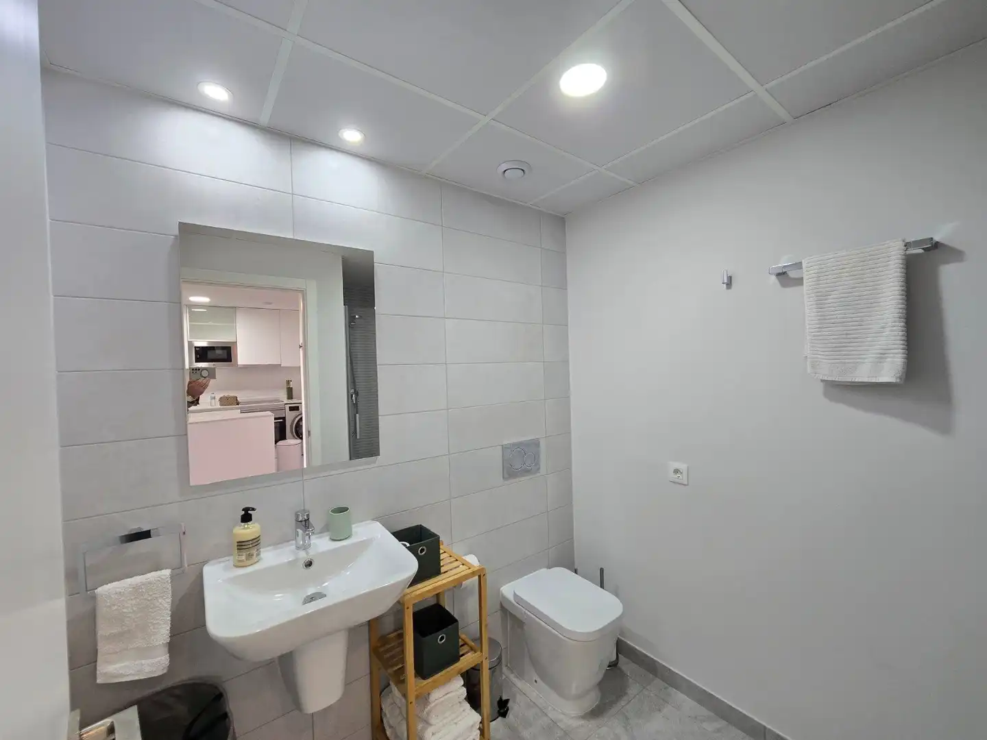 Bany de Apartament en venda en Orihuela amb Jardí privat, Terrassa i Piscina