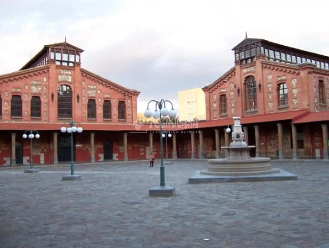 Vista exterior de Piso en venta en Zaragoza con Calefacción