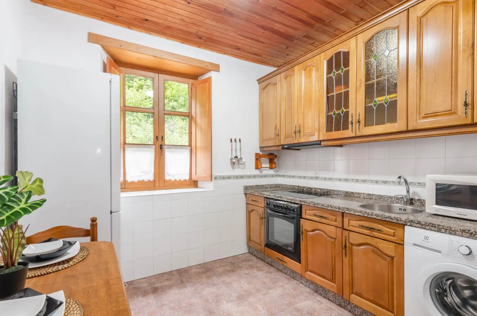 Cocina de Casa adosada en venta en Somiedo con Calefacción, Jardín privado y Trastero