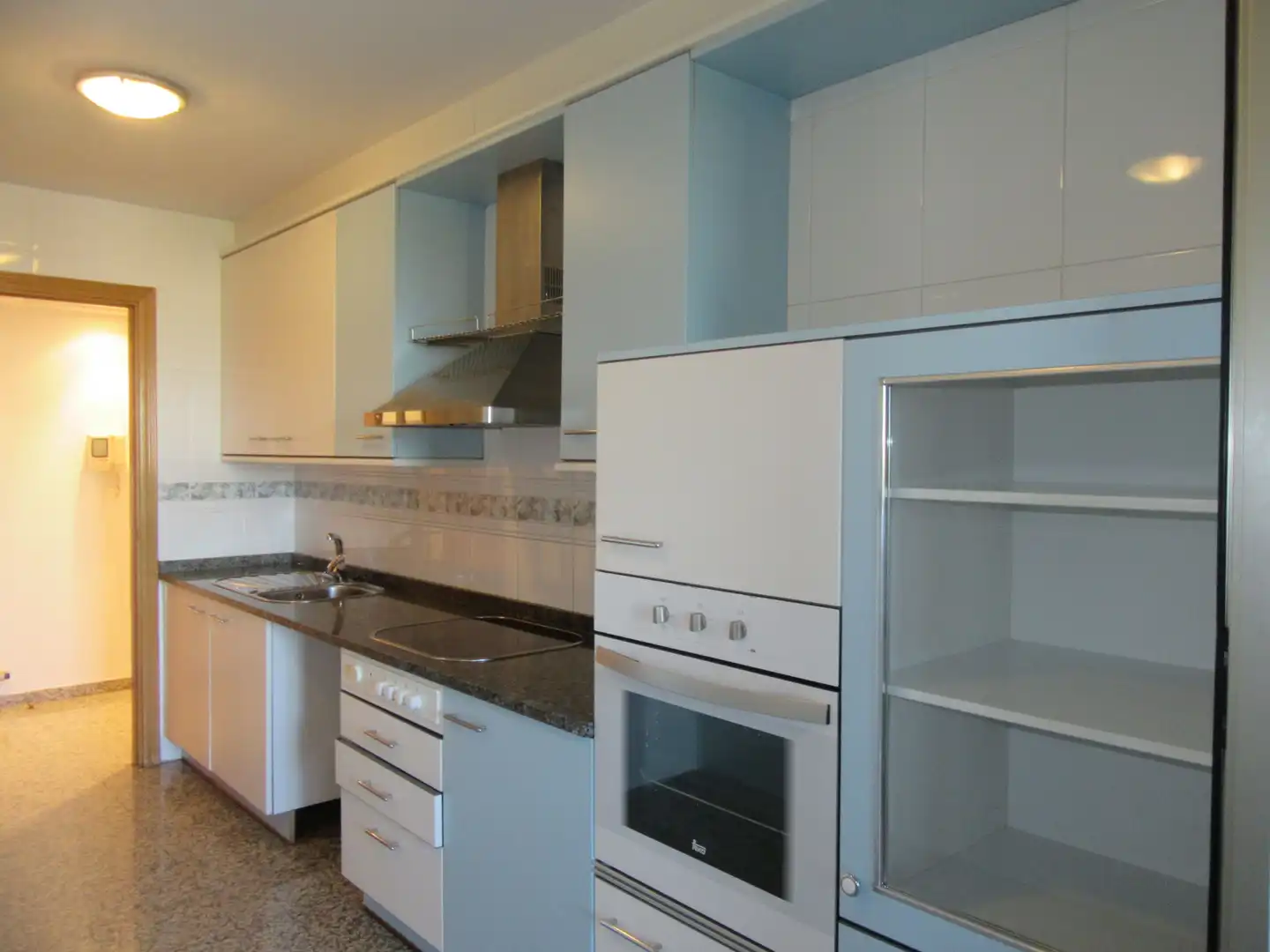Cocina de Piso de alquiler en Zaragoza con Calefacción, Terraza y Trastero