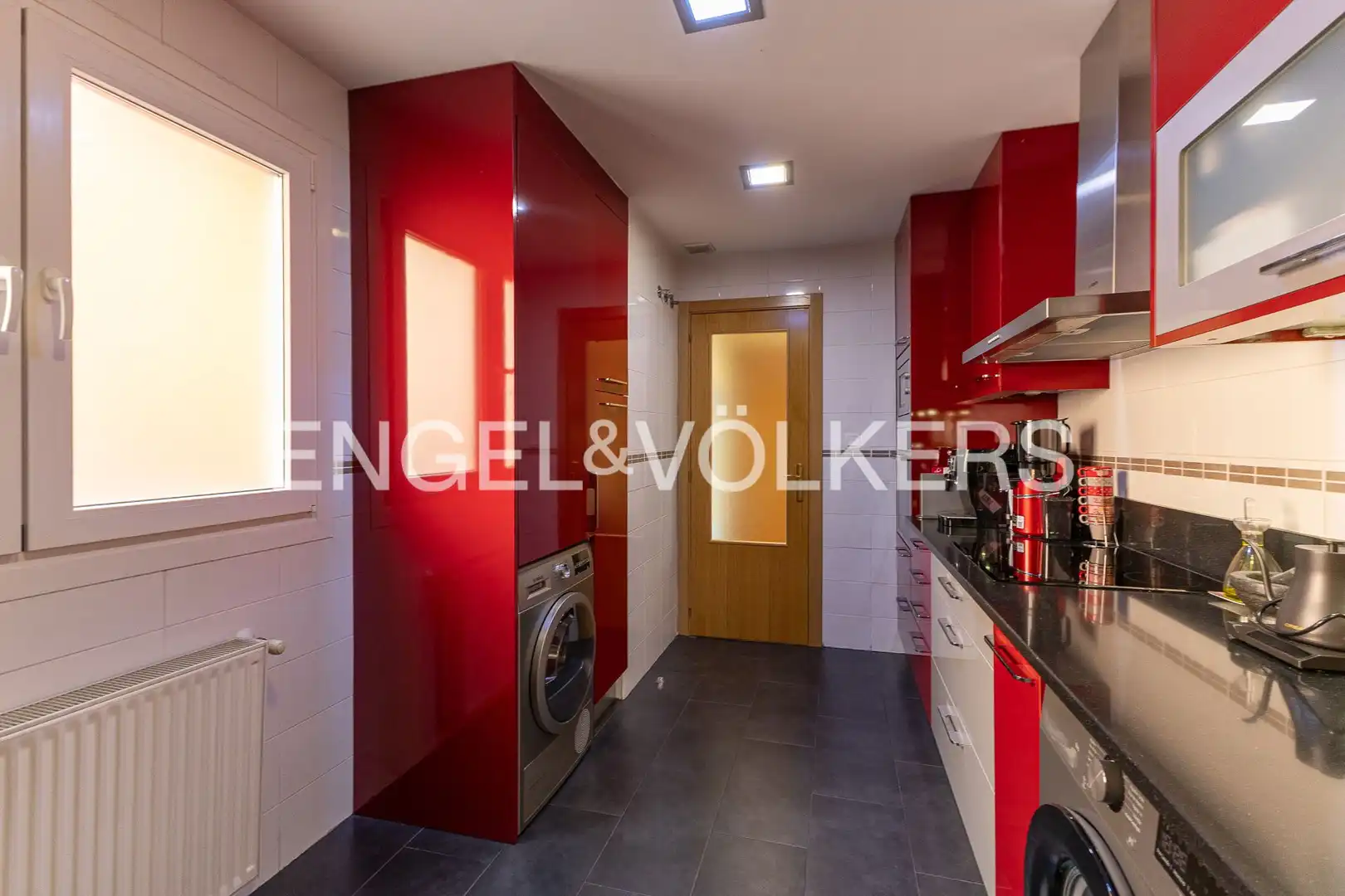 Kitchen of Flat for sale in Madrid  with Air Conditioner, Heating and Storage room