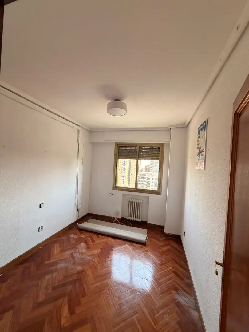 Bedroom of Flat for rent in Madrid  with Private garden, Swimming Pool and Balcony