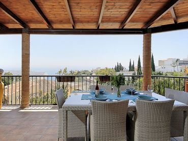Casa con piscina en venta en Roble