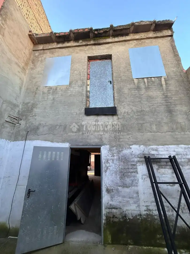 Exterior view of Houses for sale in Sevilla
