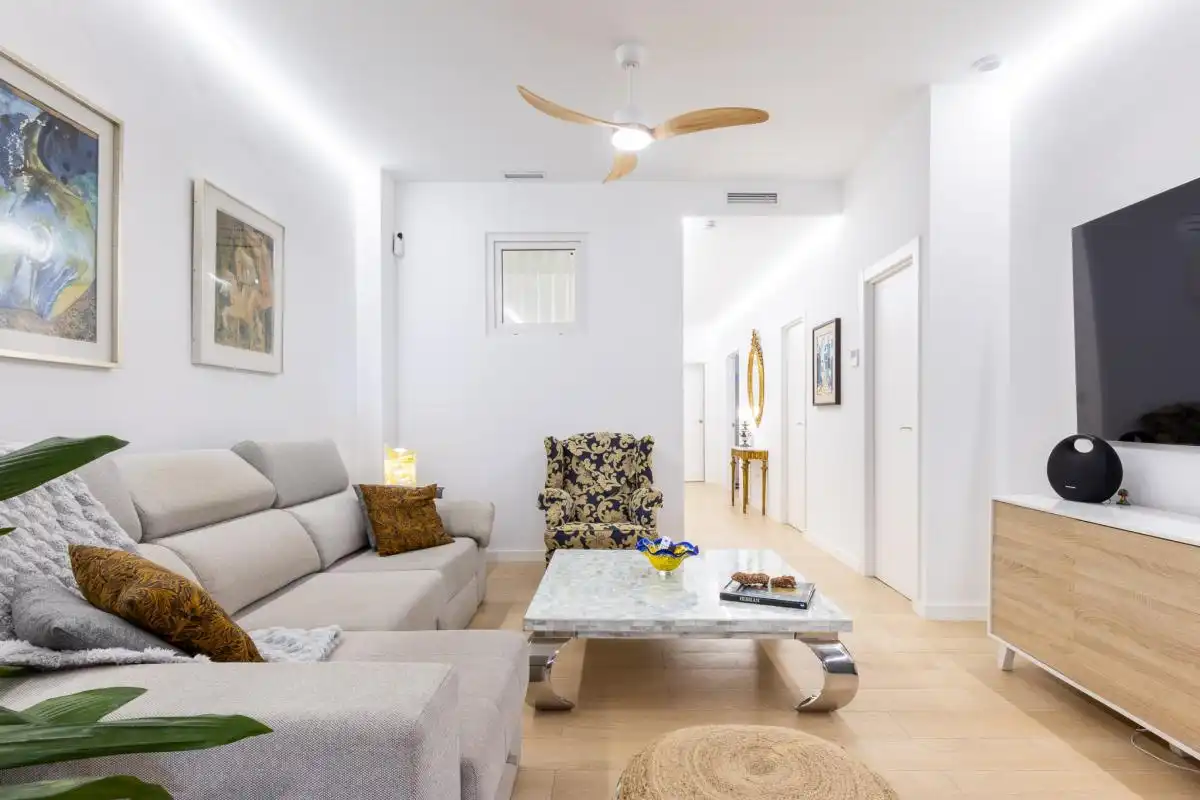 Sala d'estar de Planta baixa en venda en Valencia amb Aire condicionat, Calefacció i Terrassa
