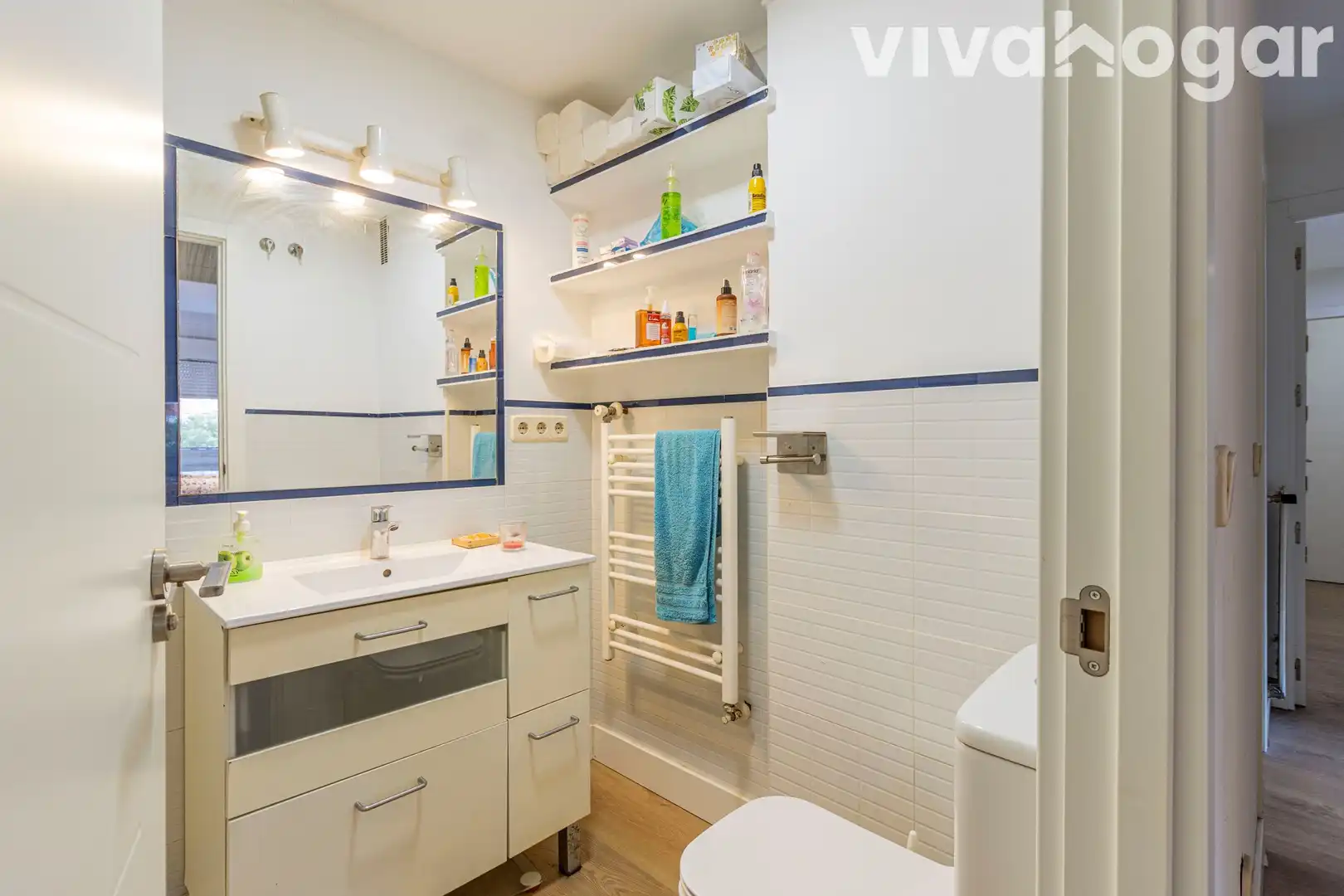 Bathroom of Flat for sale in Madrid  with Balcony