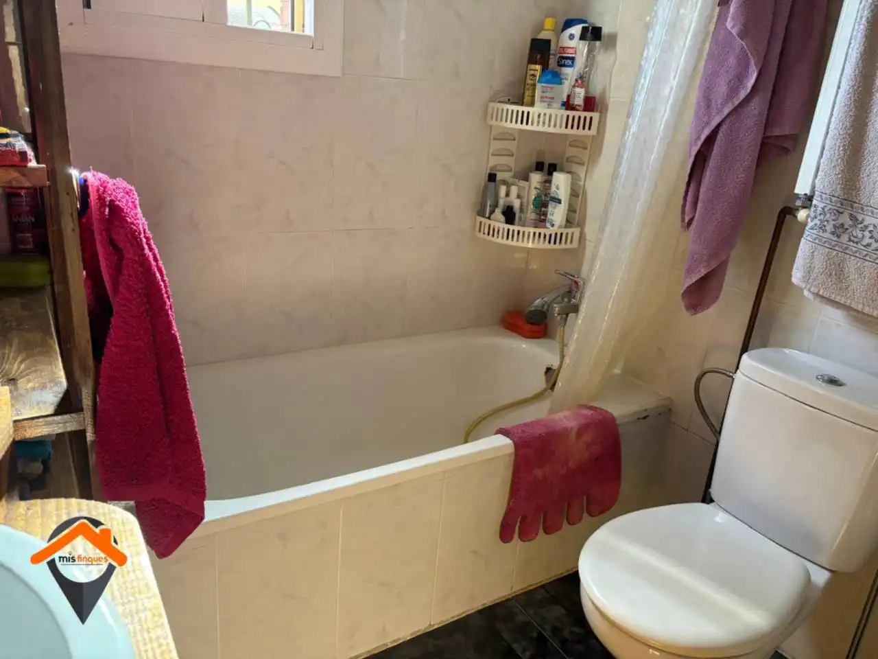Bany de Casa o xalet en venda en Castellbisbal amb Aire condicionat, Calefacció i Jardí privat