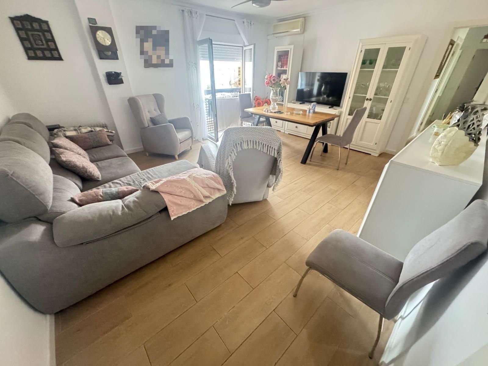 Living room of Flat for sale in Dos Hermanas  with Air Conditioner and Heating