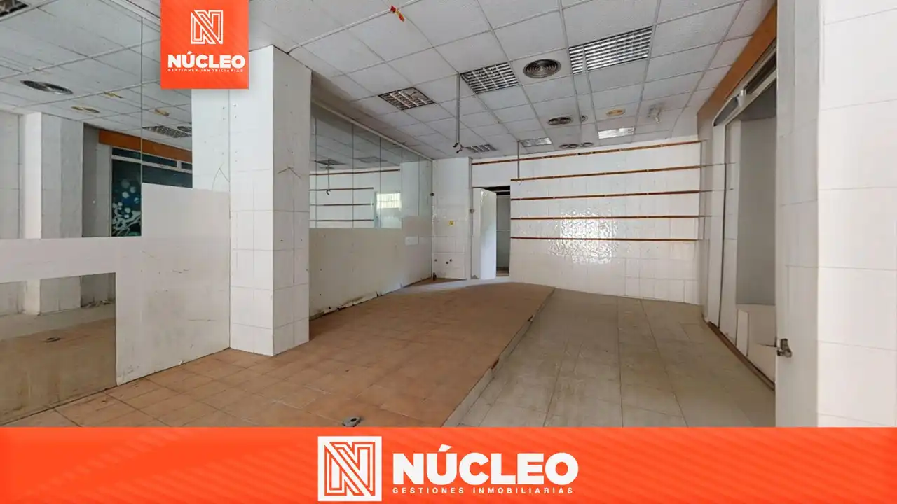 Local comercial en venda a Calle Clementes 2