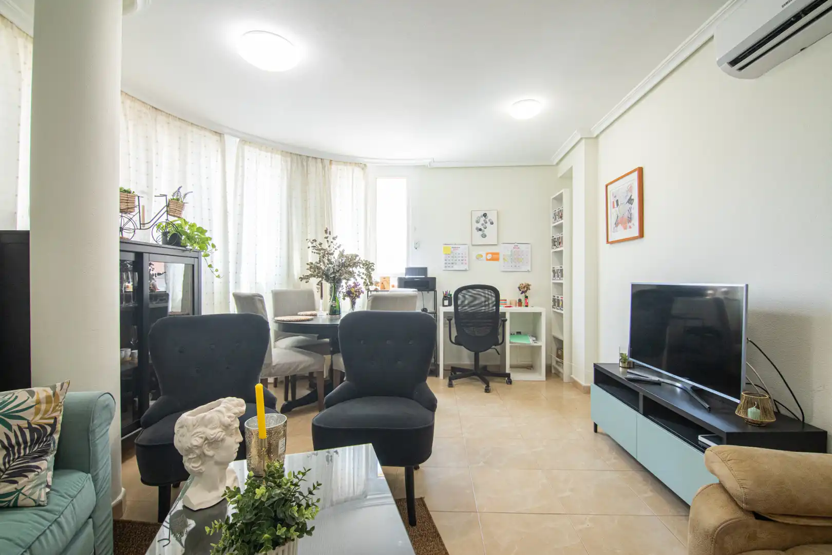 Sala d'estar de Pis en venda en Santa Pola amb Aire condicionat, Terrassa i Moblat
