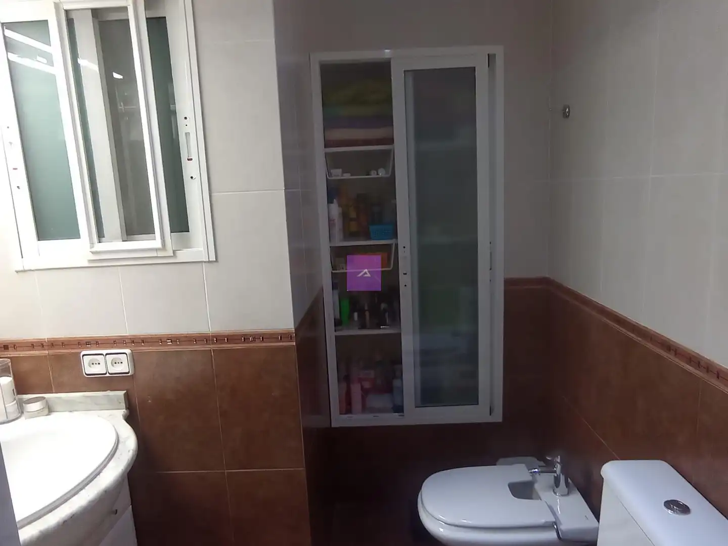 Bathroom of Flat for sale in Sueca  with Air Conditioner and Storage room