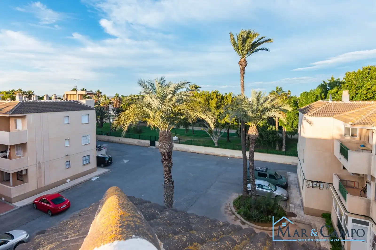 Vista exterior de Apartament en venda en Los Alcázares amb Terrassa, Moblat i Balcó