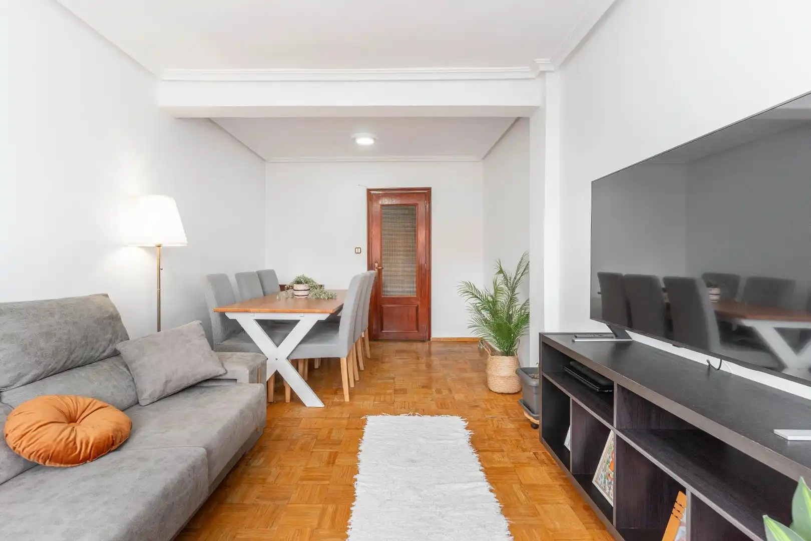 Sala d'estar de Pis en venda en Siero amb Calefacció