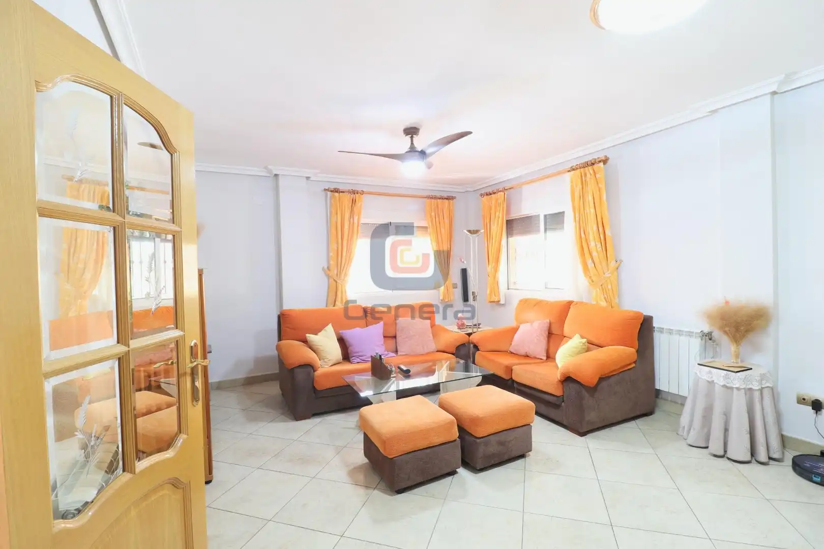 Sala d'estar de Casa o xalet en venda en San Vicente del Raspeig / Sant Vicent del Raspeig amb Aire condicionat, Calefacció i Jardí privat