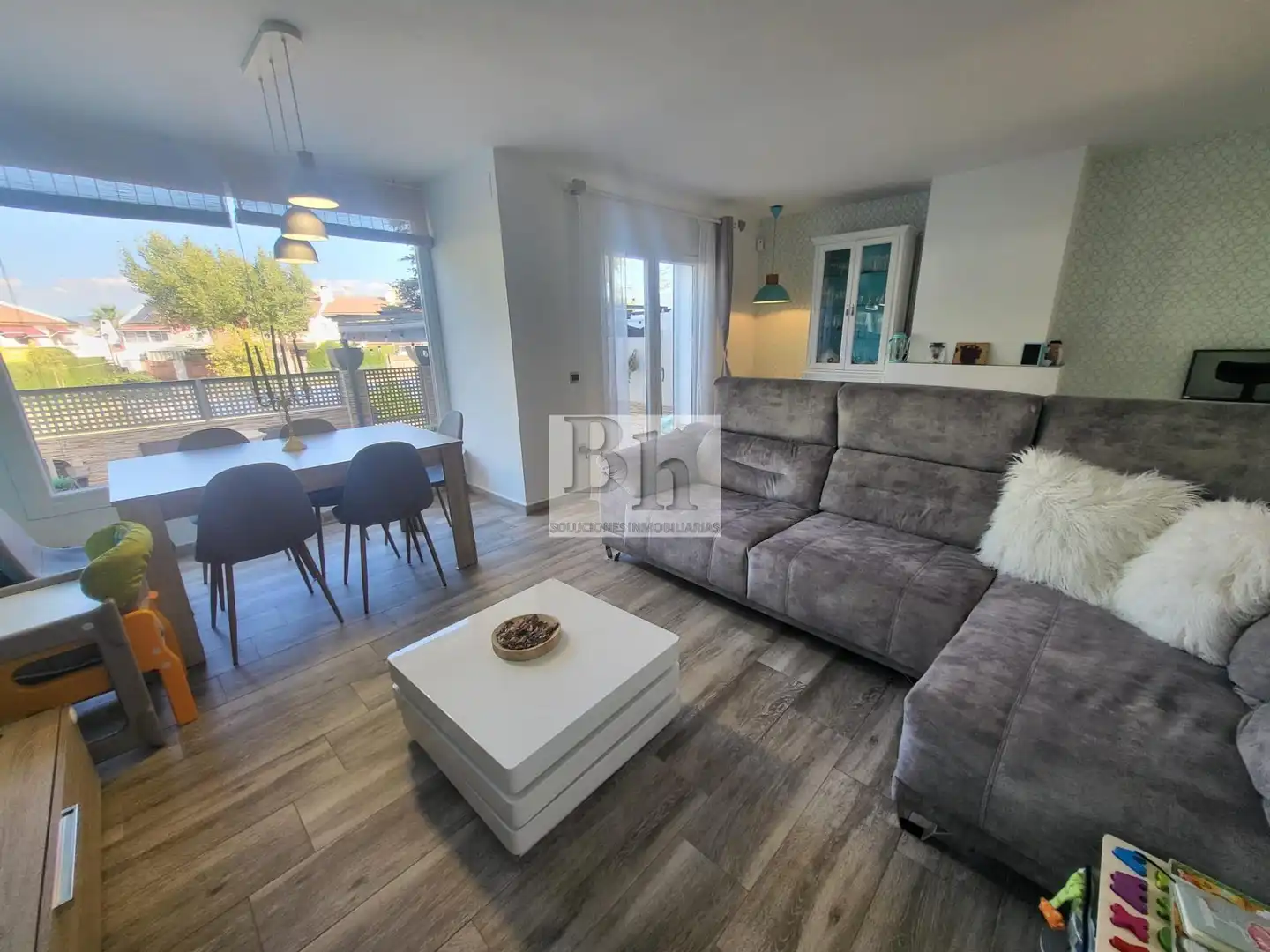 Sala de estar de Casa adosada en venta en Alhaurín de la Torre