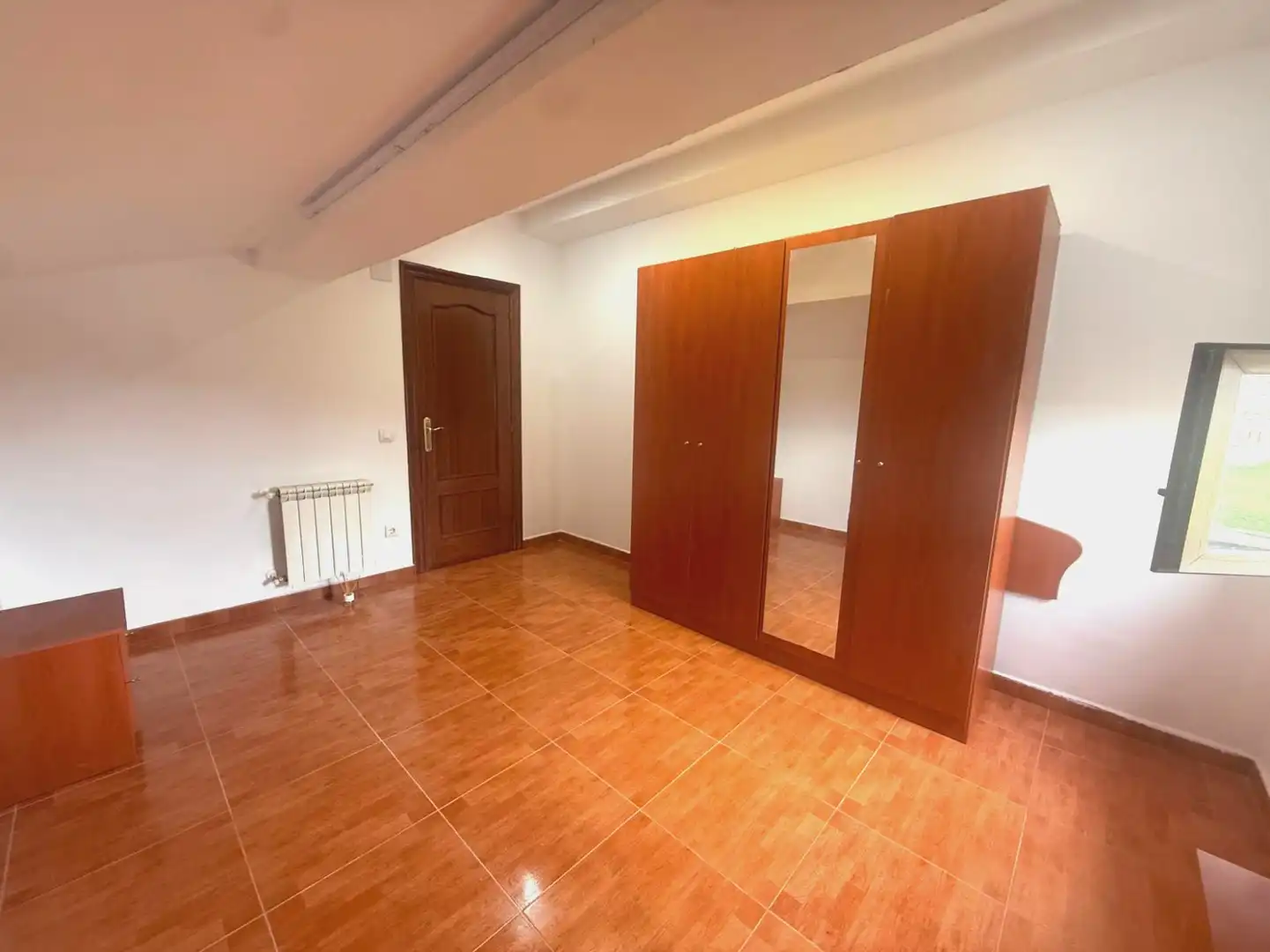 Casa adosada en venta en Avilés con Calefacción, Jardín privado y Terraza