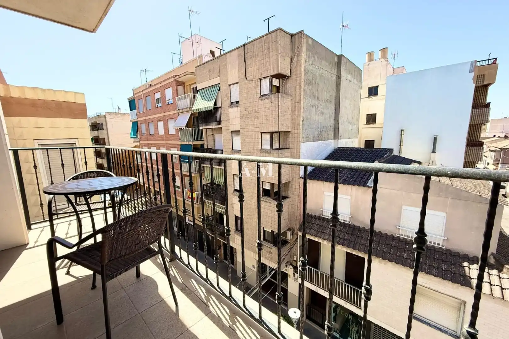 Außenansicht von Wohnung zur Miete in Almoradí mit Klimaanlage, Heizung und Terrasse