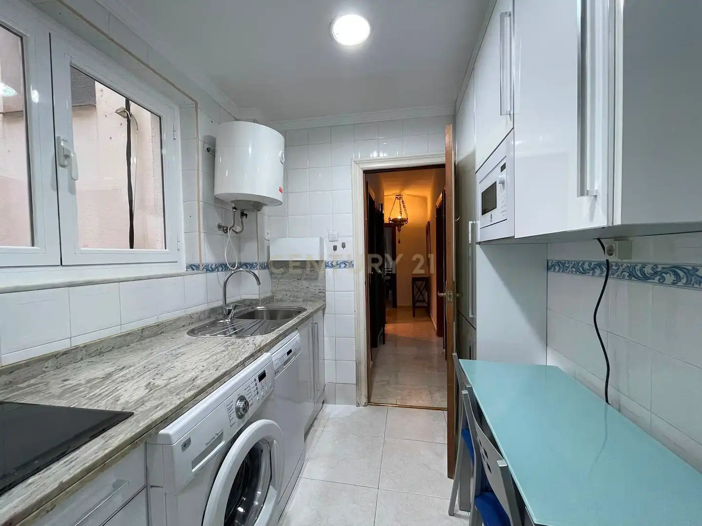 Kitchen of Apartments for rent in Granada  with Air Conditioner, Washing machine and Balcony