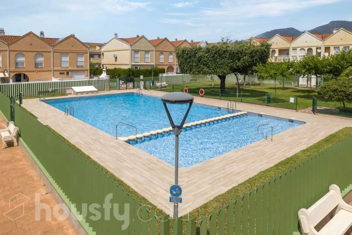 Swimming pool of Detached homes for rent in Benicasim / Benicàssim  with Air Conditioner, Heating and Terrace
