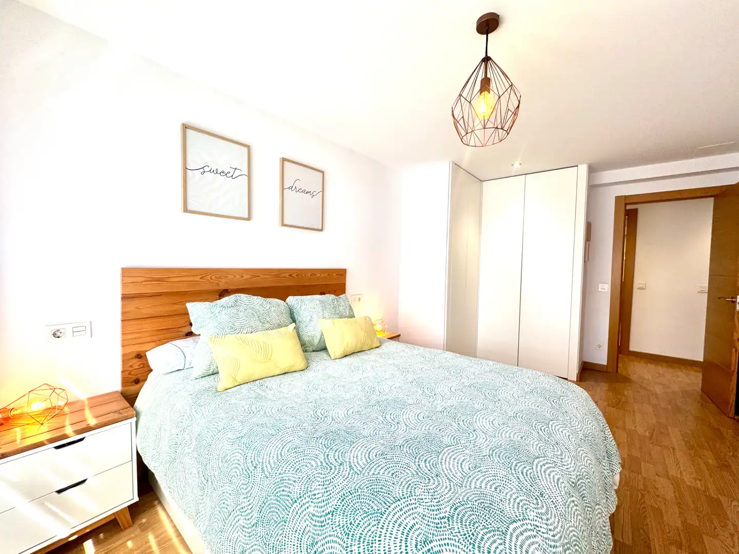 Habitación de Piso en venta en Gijón  con Calefacción, Parquet y Horno