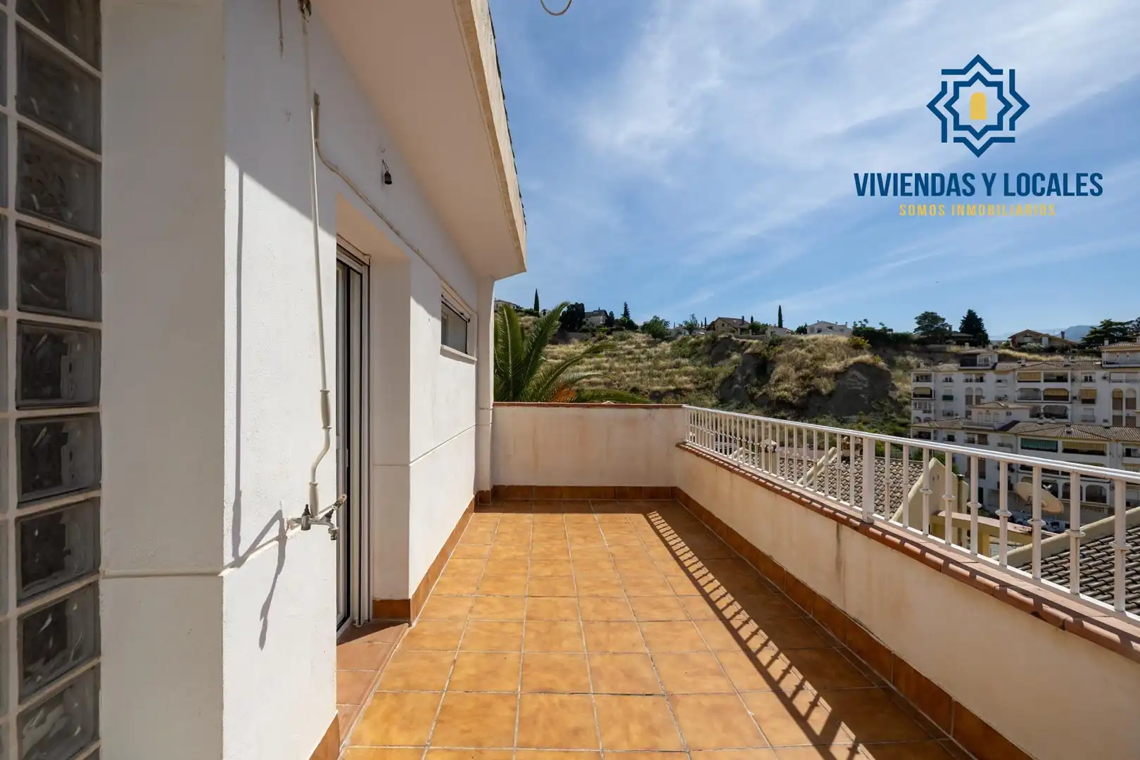 Casa aparellada amb terrassa en venda a Cenes de la Vega, imagen 36