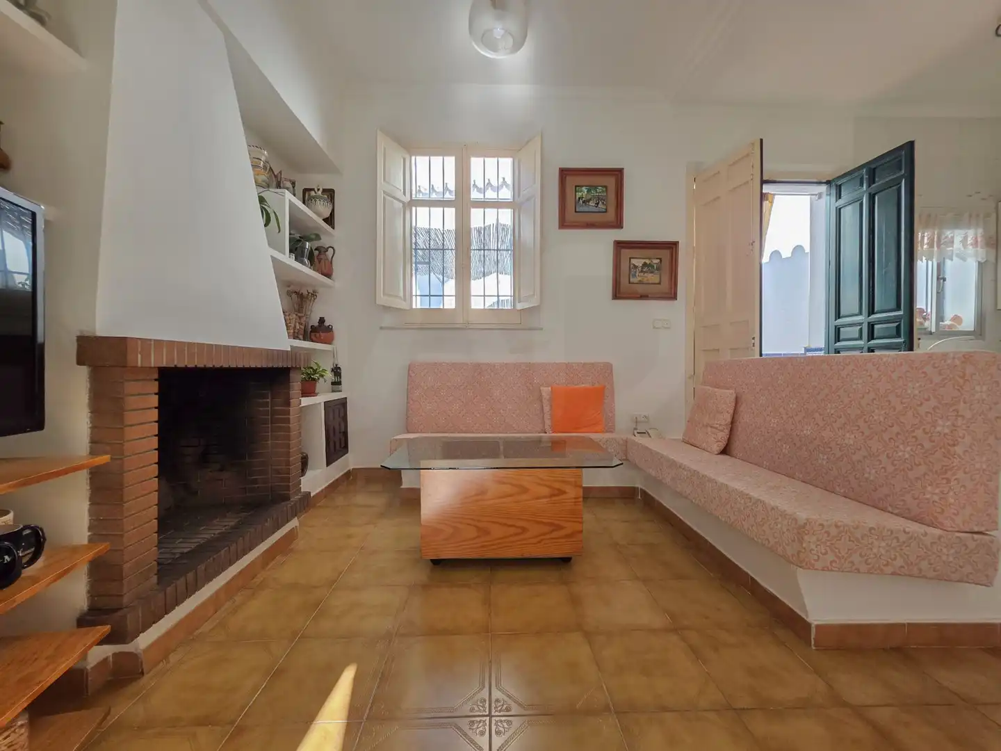 Sala d'estar de Casa o xalet en venda en Málaga amb Aire condicionat, Calefacció i Terrassa